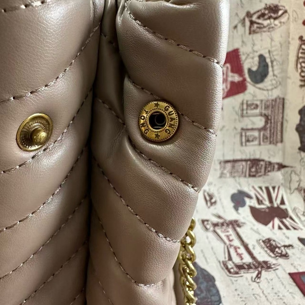 Tory Burch Women's Shoulder Bag - Picture 4 of 9